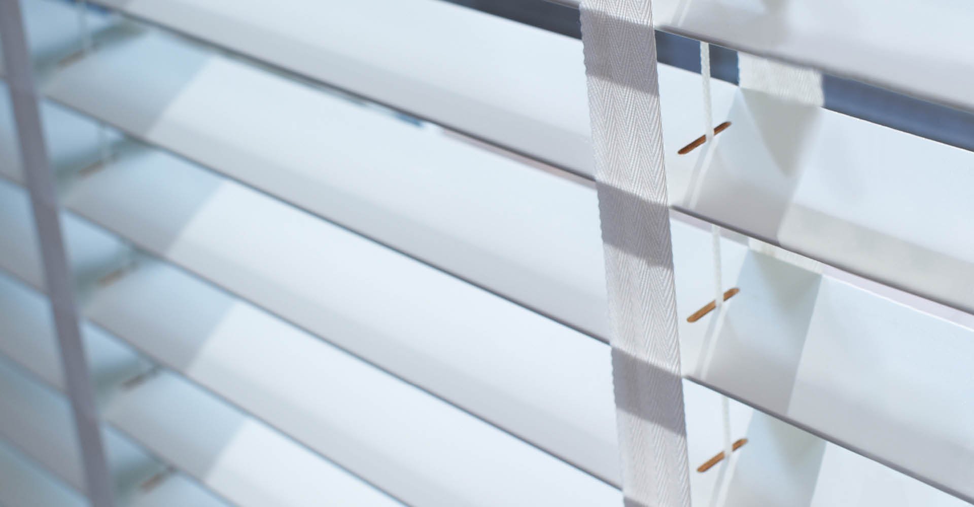 white slat with natural tapes by Shutterstyle